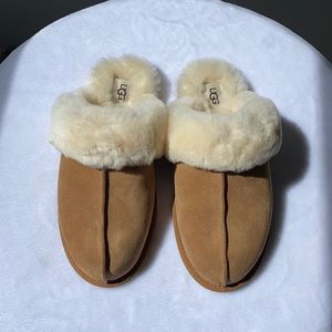 BRAND NEW Ugg Slippers